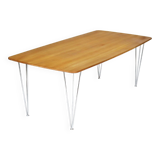 Dining table elliptical feet