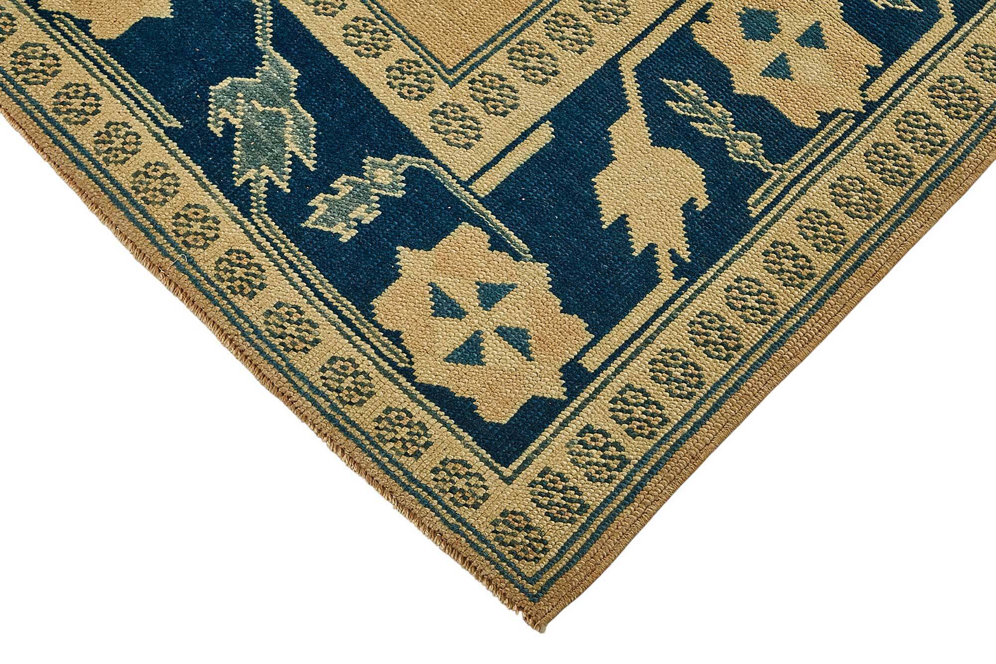 Turkish Vintage Anatolian Rug 142 cm x 192 cm