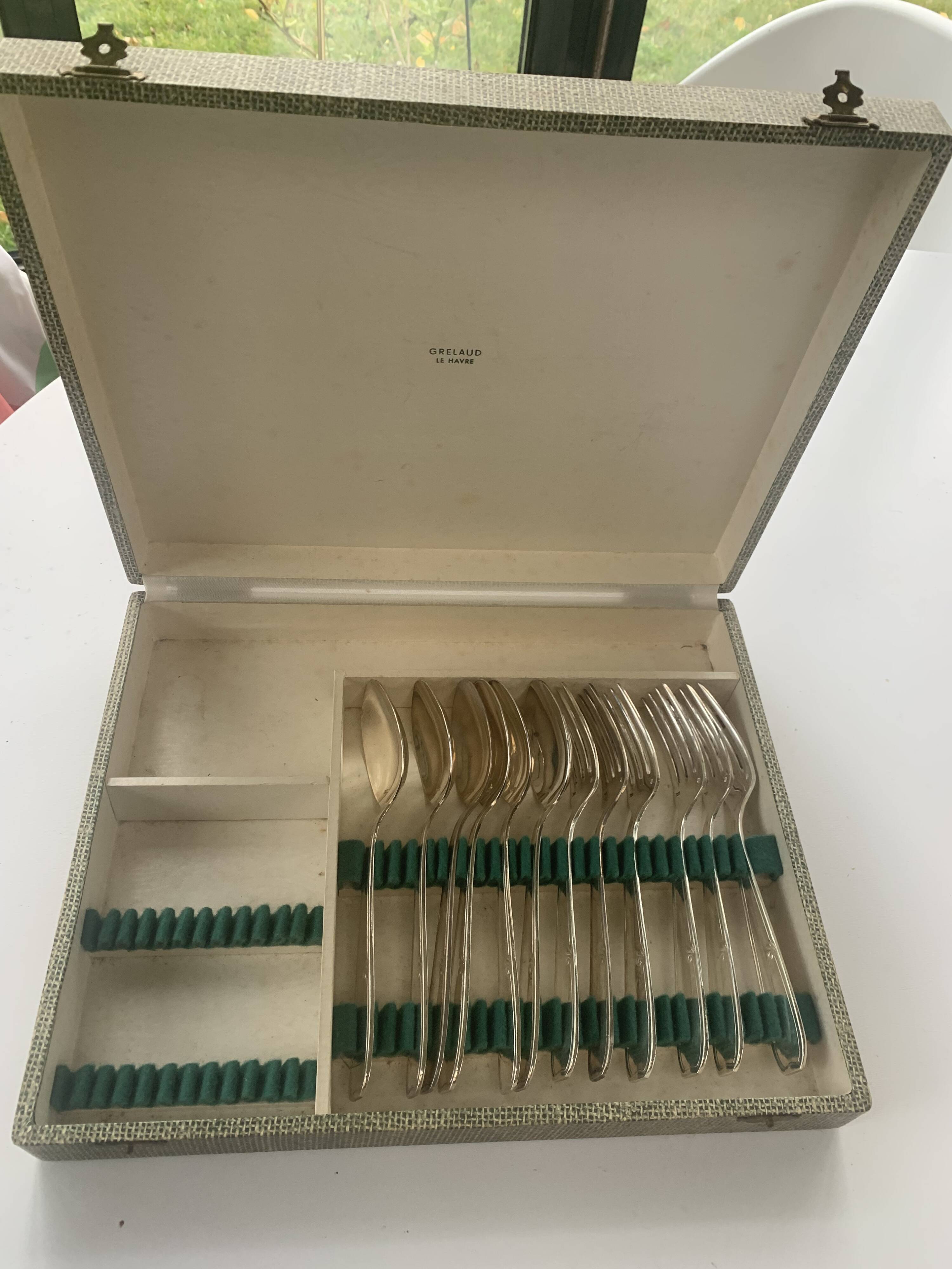 Set of 12 cutlery, 6 soup spoons and 6 forks in silver-plated metal, hallmark 84 and hallmark