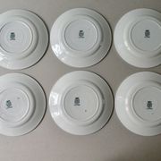 6 assiettes plates Saint Amand, décor la laitière
