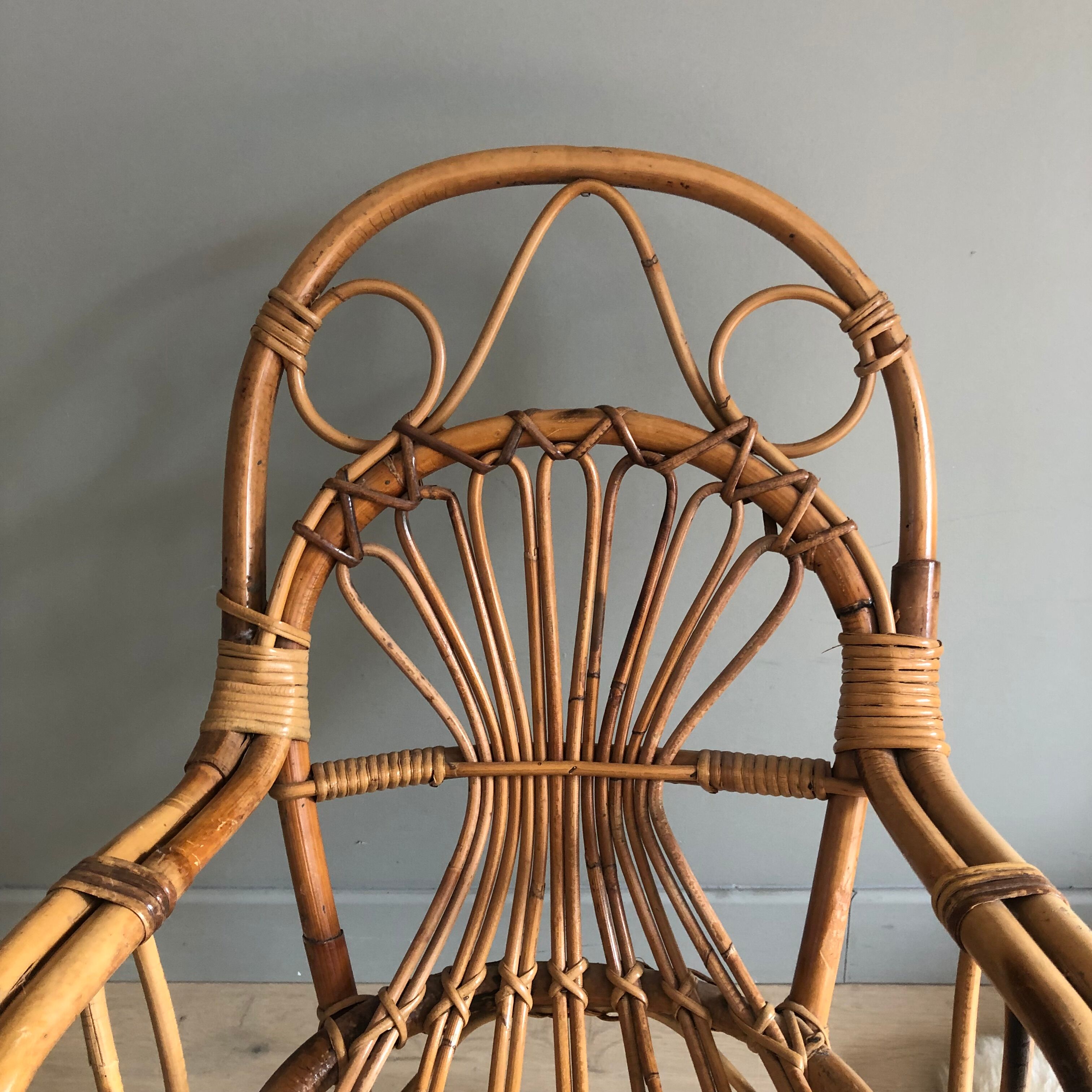 Chaise enfant vintage en rotin