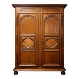 Large antique walnut wardrobe – 17th century (regional / noble rustic style)