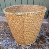 Woven straw basket