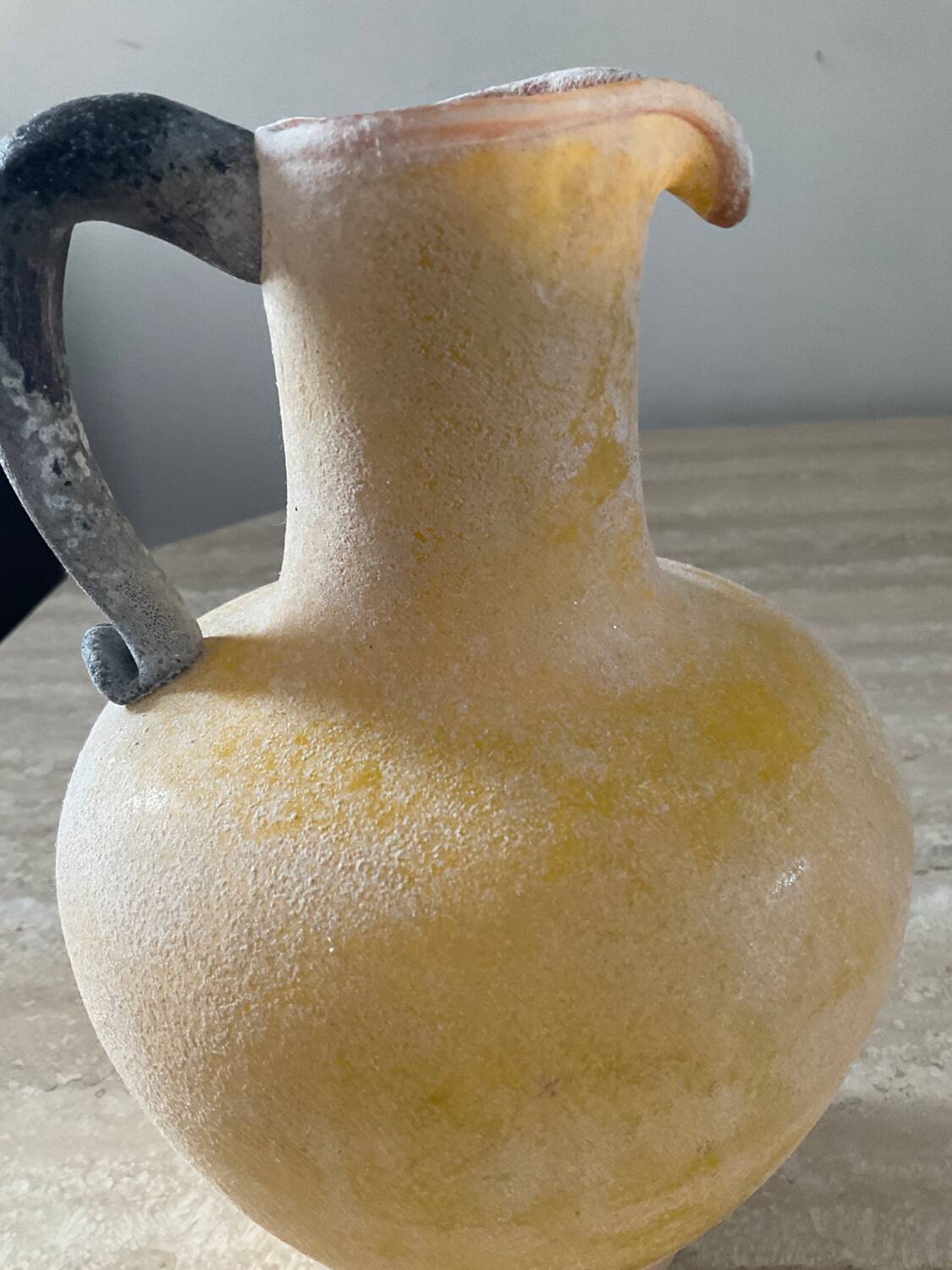 Scavo Murano vase jug in yellow glass paste