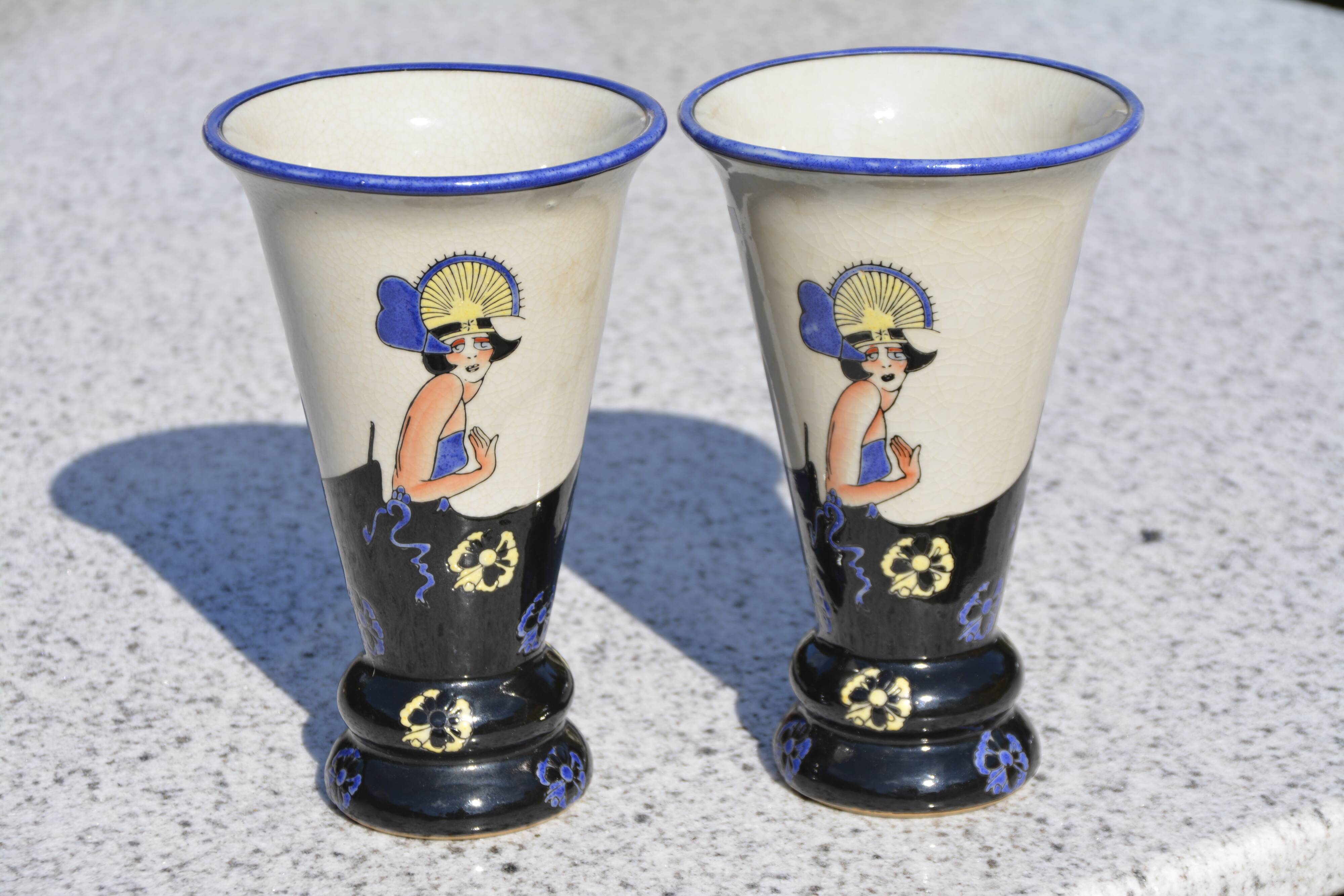 Paire de vases Emaux de Louvière