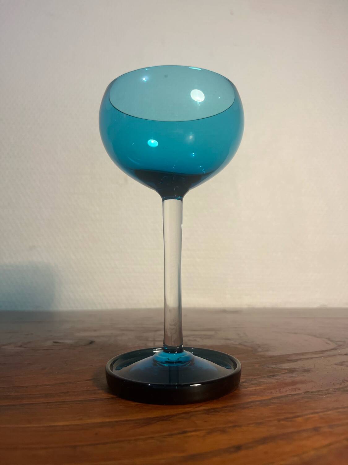 Set of 8 vintage 1960s glasses – elegant blue-green-turquoise design