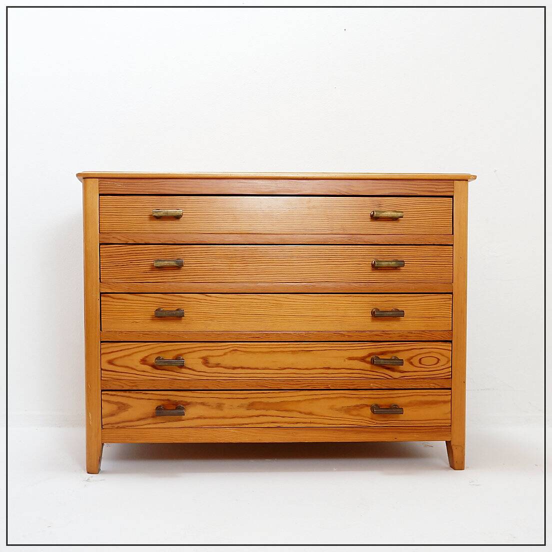 Vintage 5 Drawer Chest of Drawers with brass handles