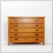 Vintage 5 Drawer Chest of Drawers with brass handles