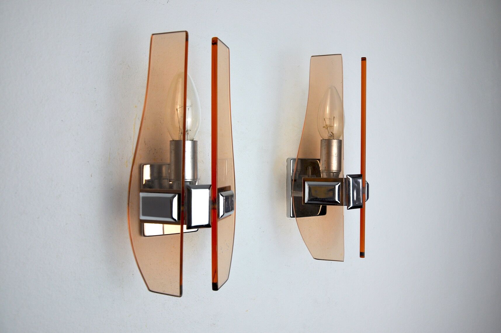 Pair of Veca Rose wall lamps, Murano glass, Italy, 1960