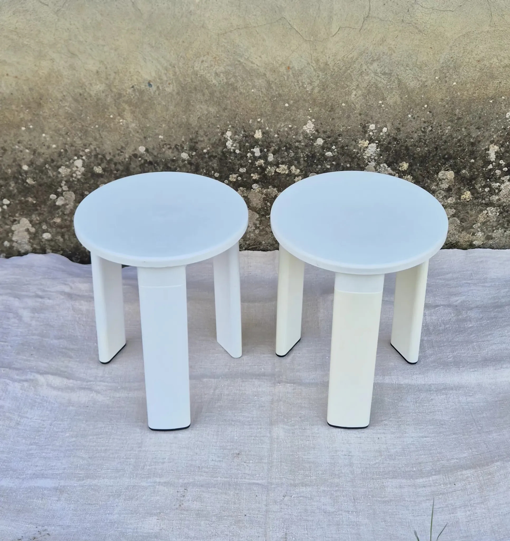 2 TATAY white plastic stools vintage 1970s