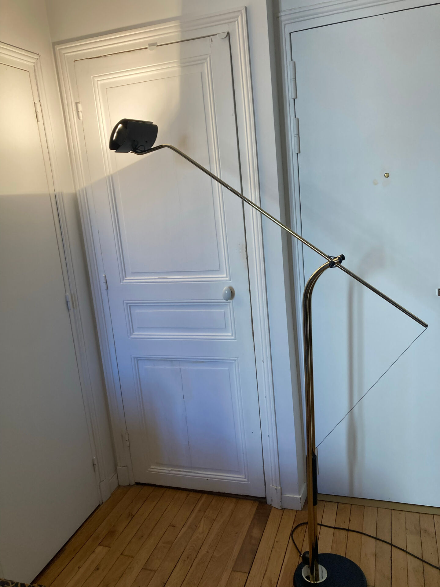 Lampadaire à contrepoids