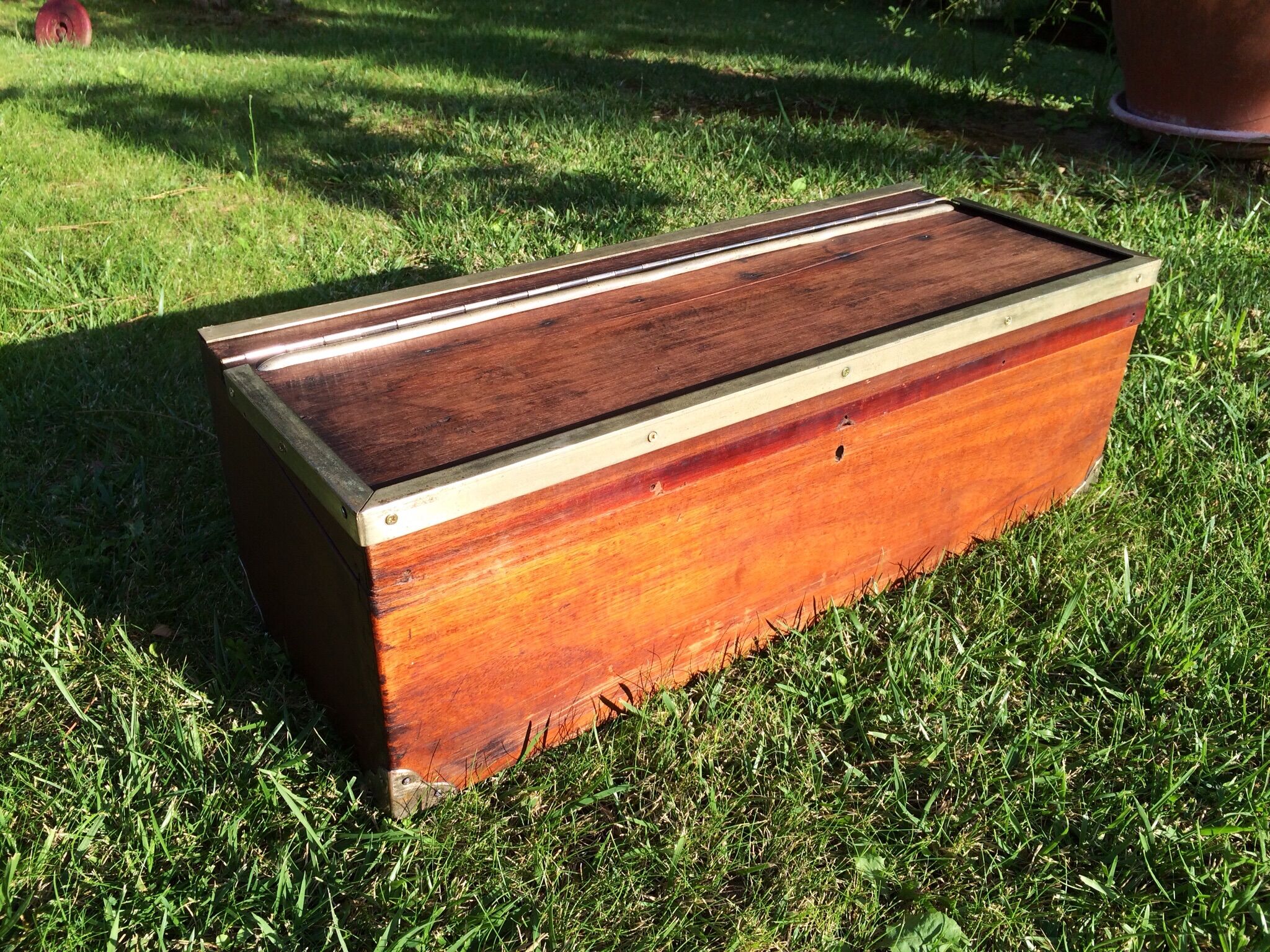 Former carriage mahogany chest