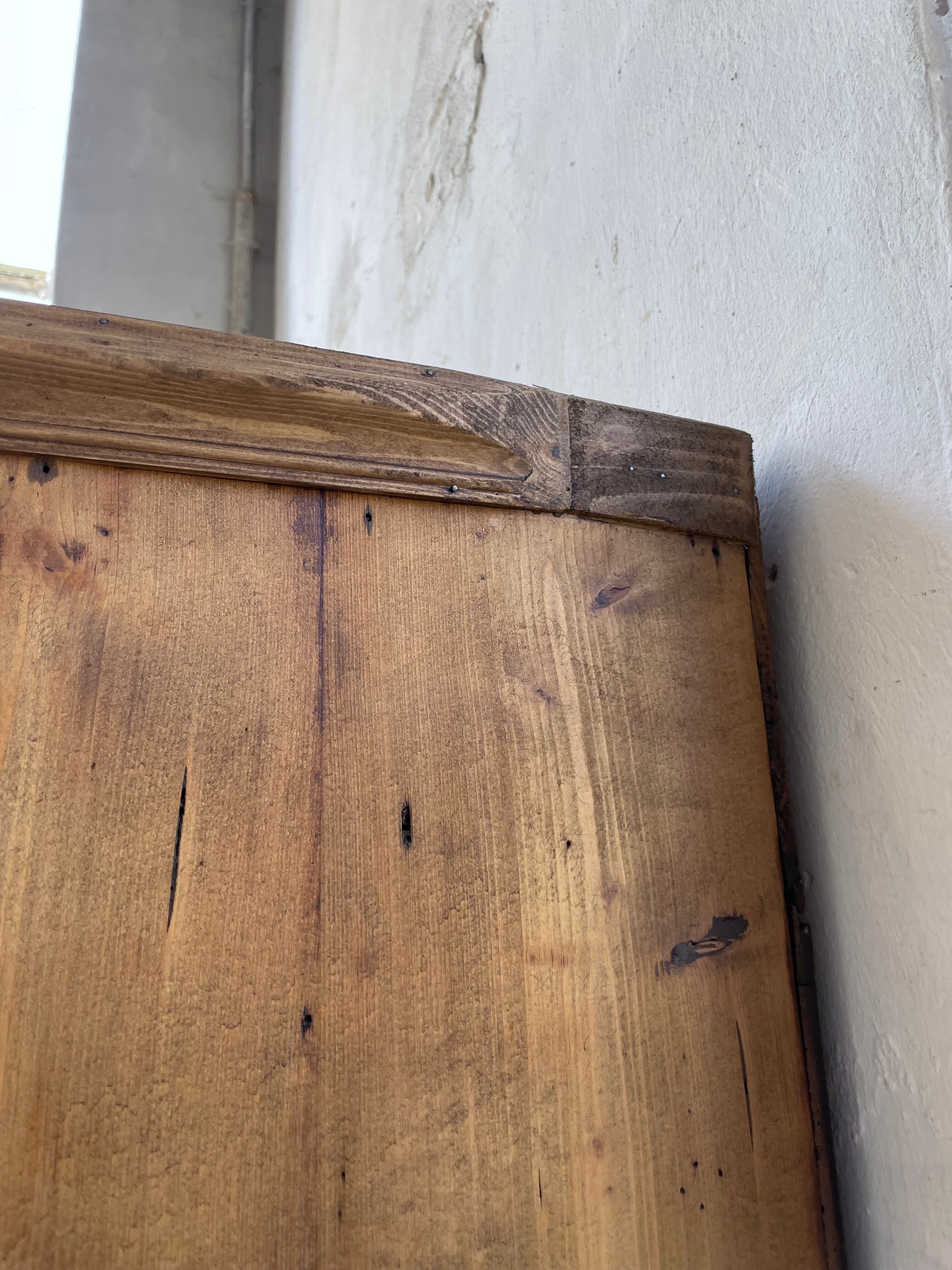 Library bonnetière pine