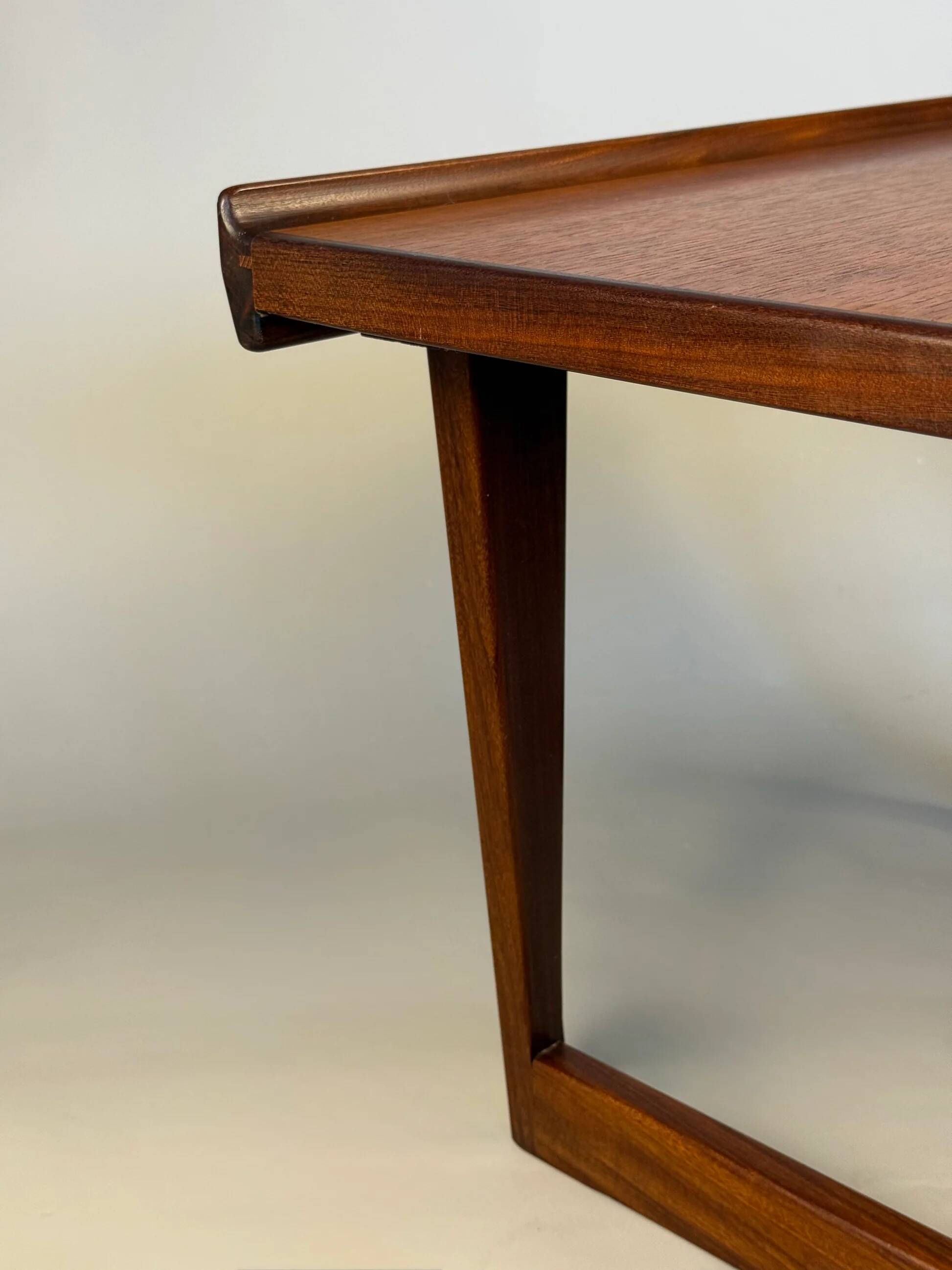 Table basse Lovig, Danemark, 1967, design scandinave