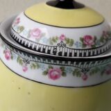 Coffee pot or teapot, sugar bowl and milk jug in porcelain.