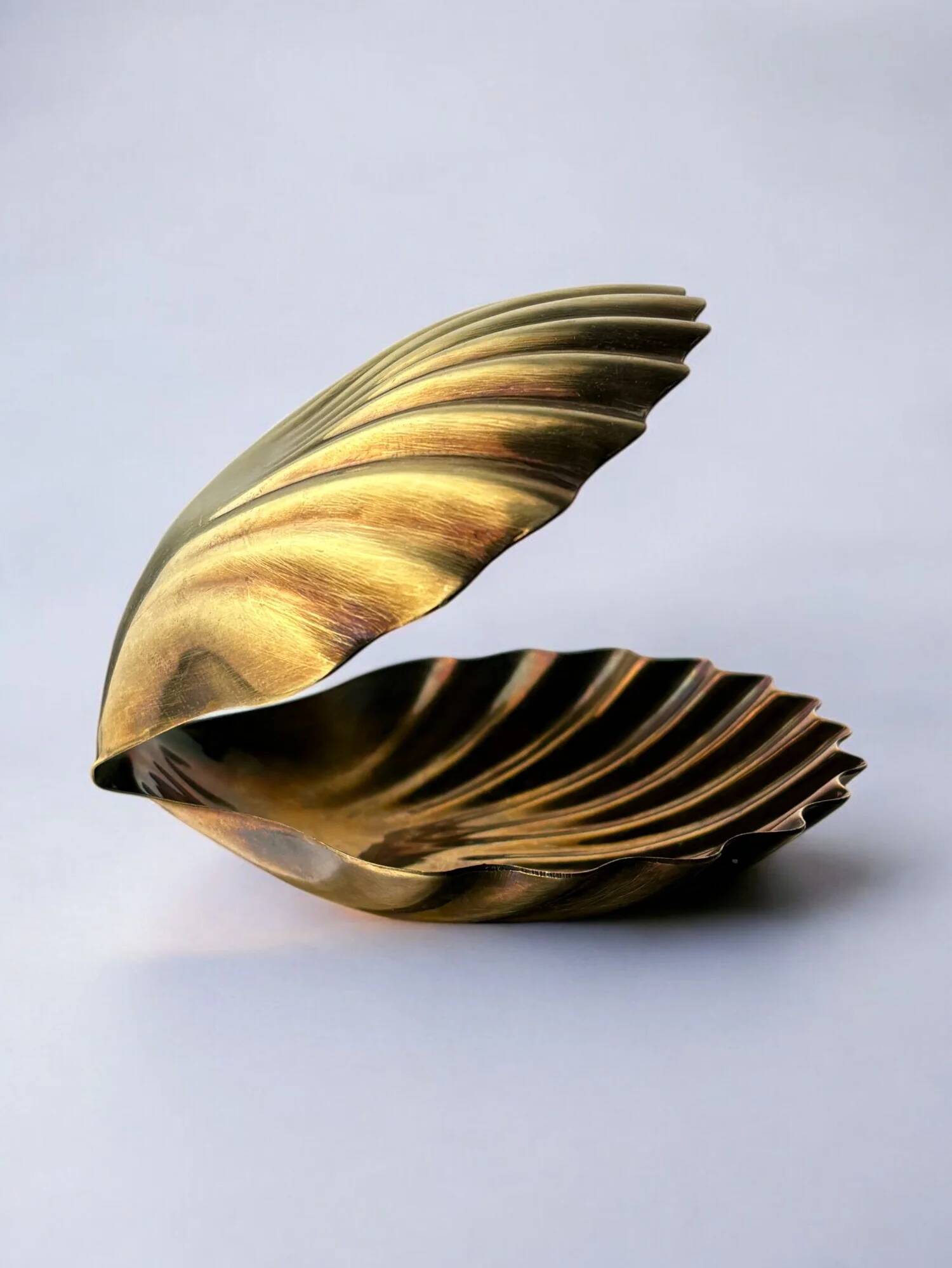 Shell vide-poches in brass, Italy, 1970s