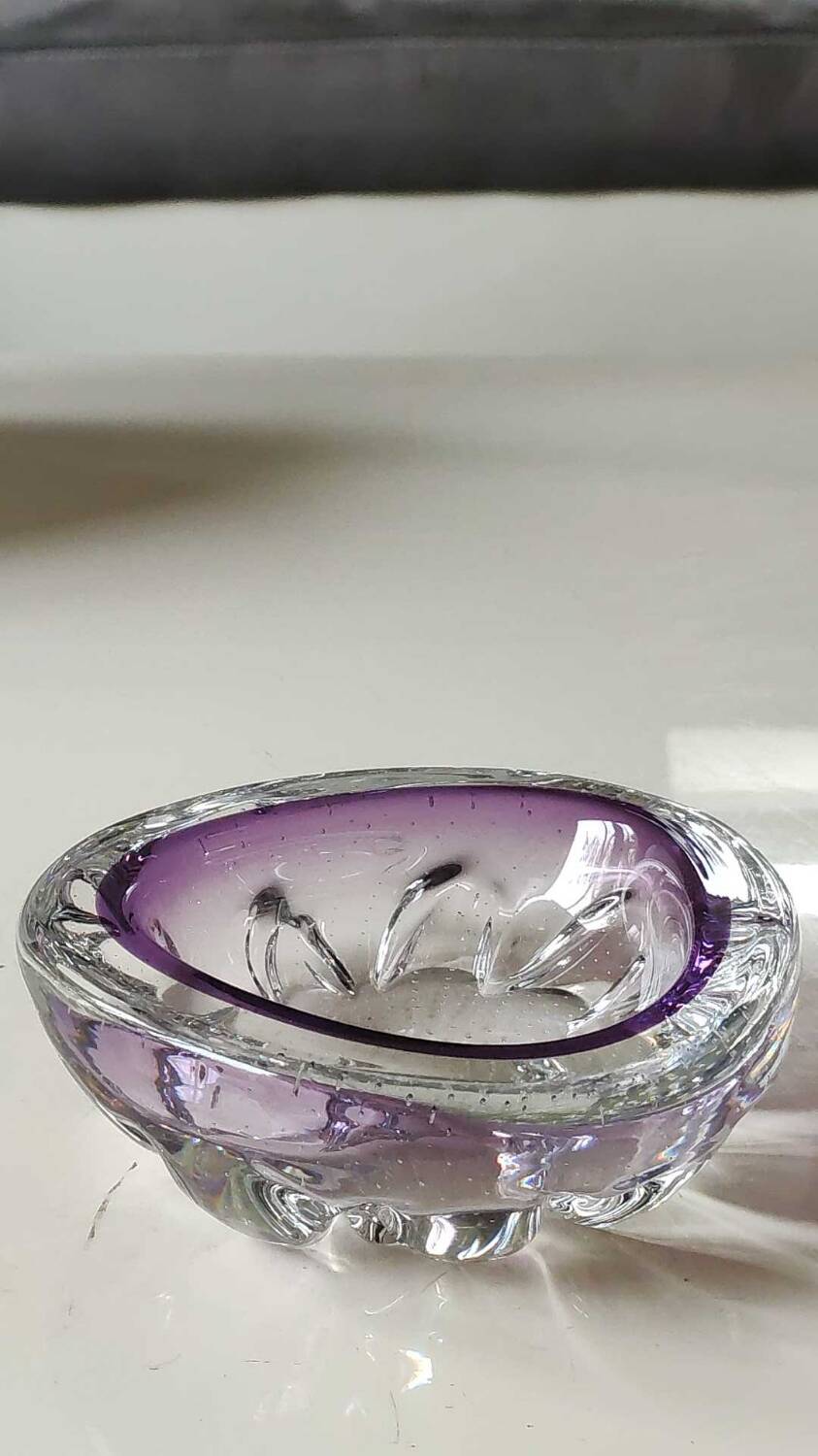 Murano bubble/Bullicante pocket emptier. Cross-pattern. Blown art glass. Diam 13 cm