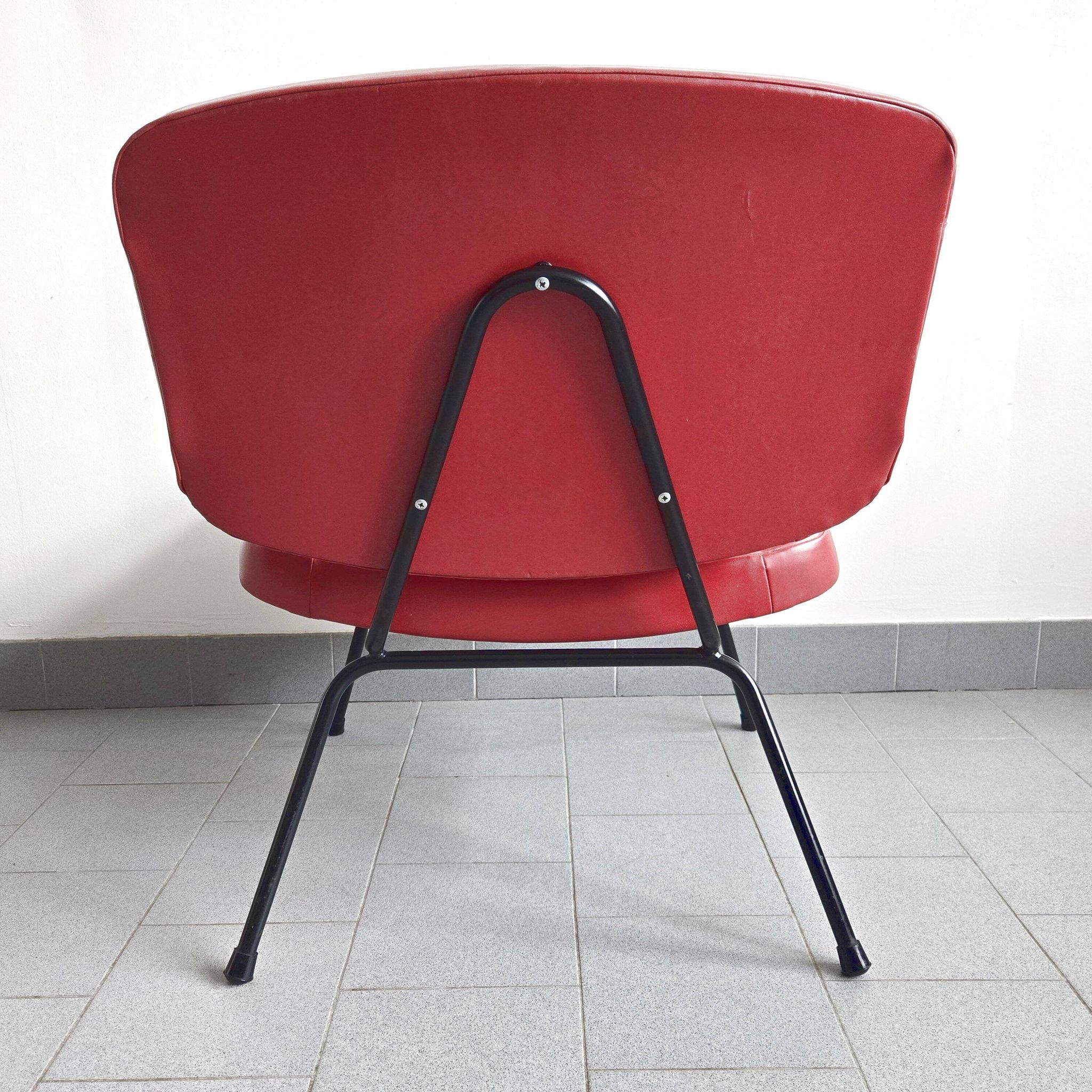 Chauffeuse CM190 de Pierre paulin pour Thonet 1950