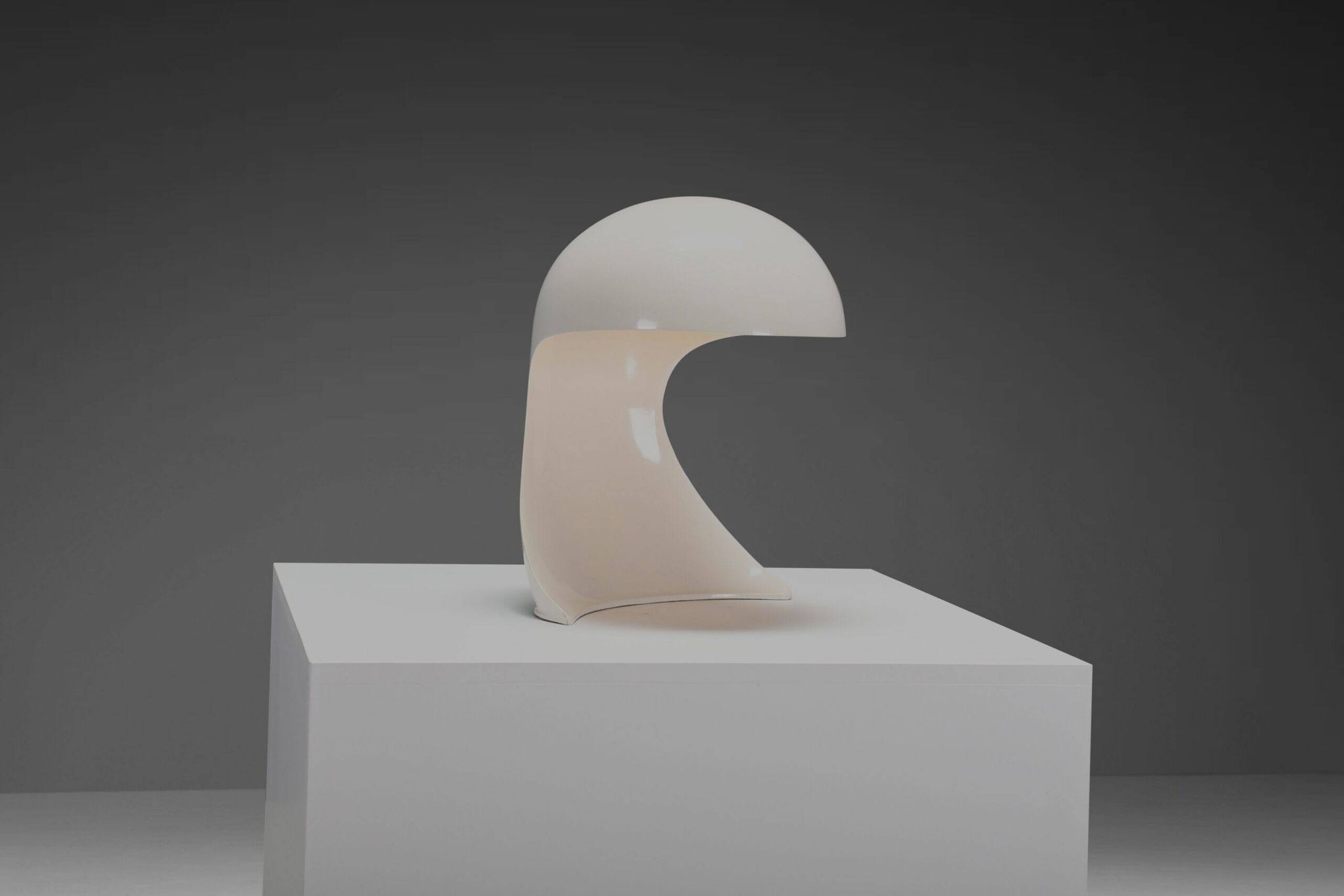 Metal 'Dania' table lamp by Dario Tognon and Studio Celli for Artemide