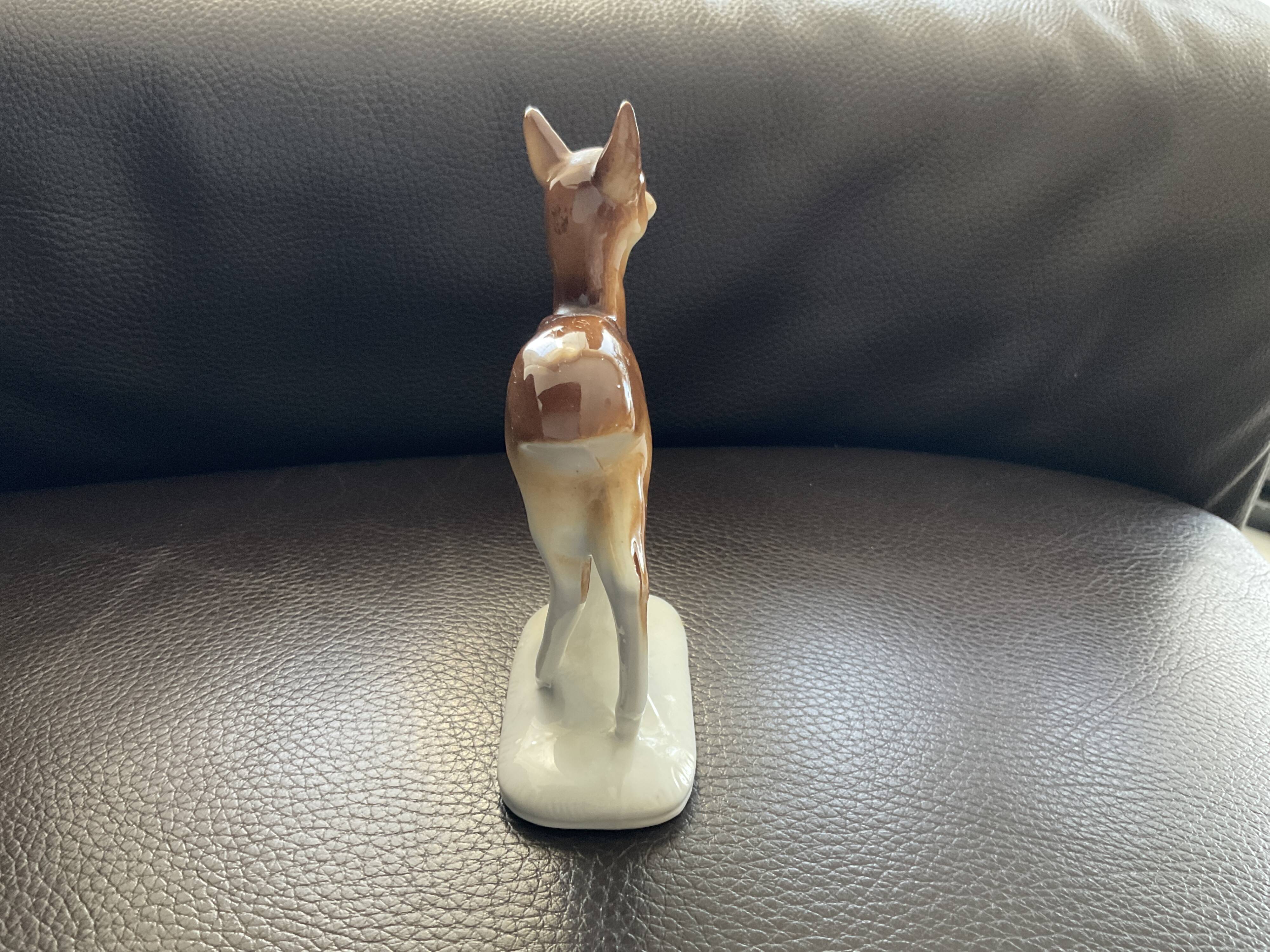 Figurine porcelaine biche