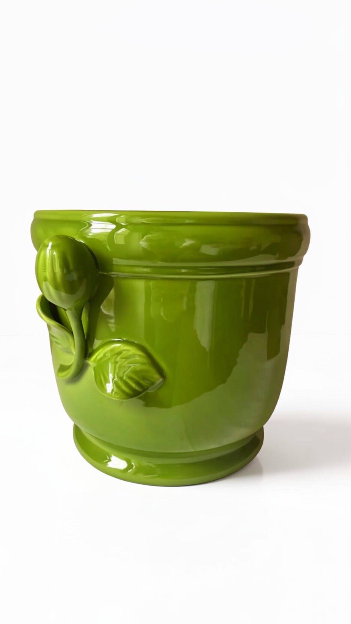 Glazed green cache-pot
