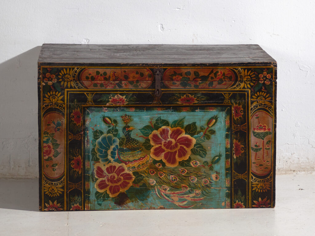 Antique Chinese chest painted in pine wood – China, circa 1900