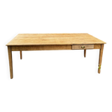 Farm table