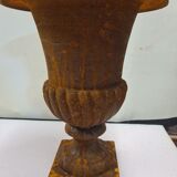 Medici cast iron vase