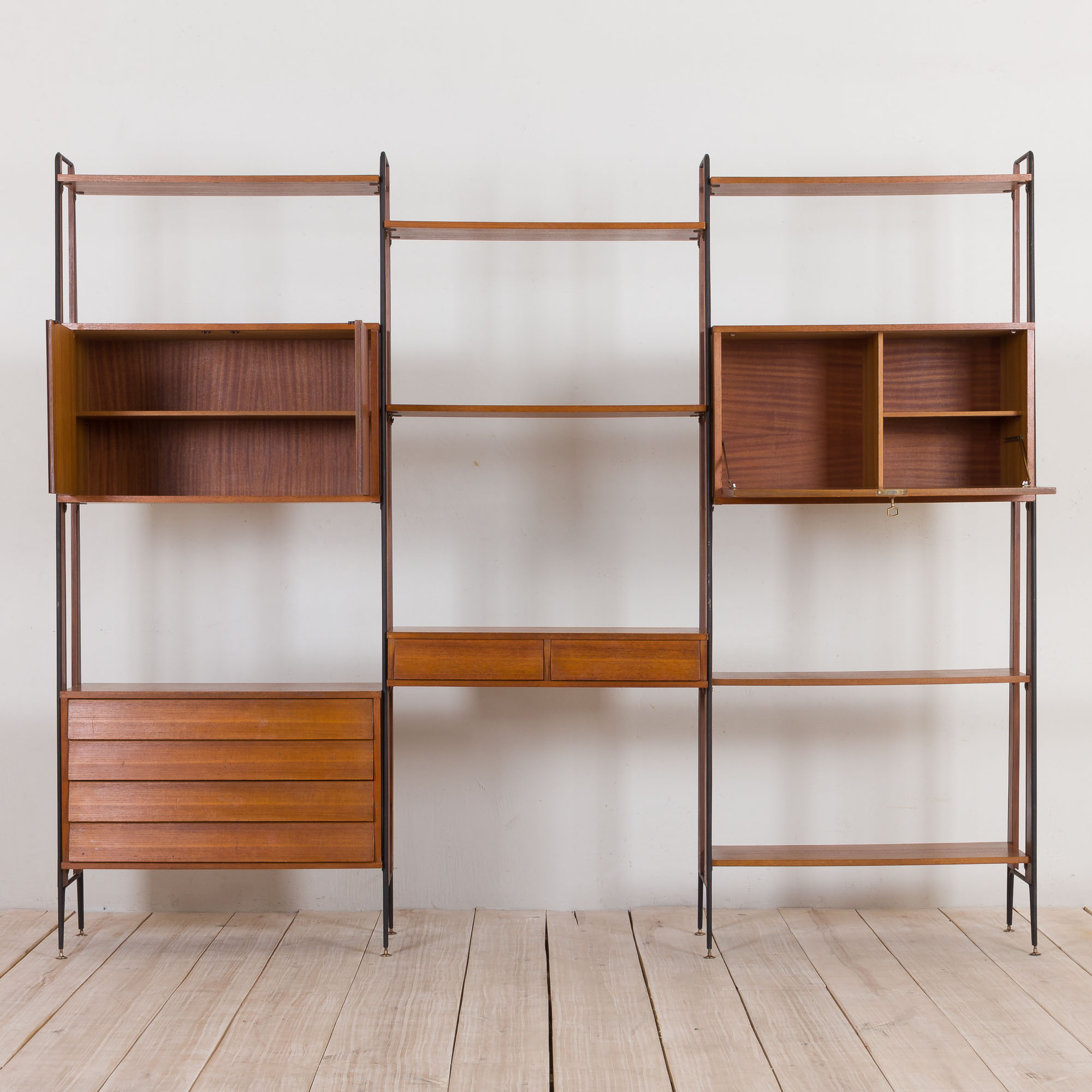 Italian teak wall unit with a desk and bar cabinet/secretarie, 1960s