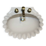 Pink shell-shaped basin