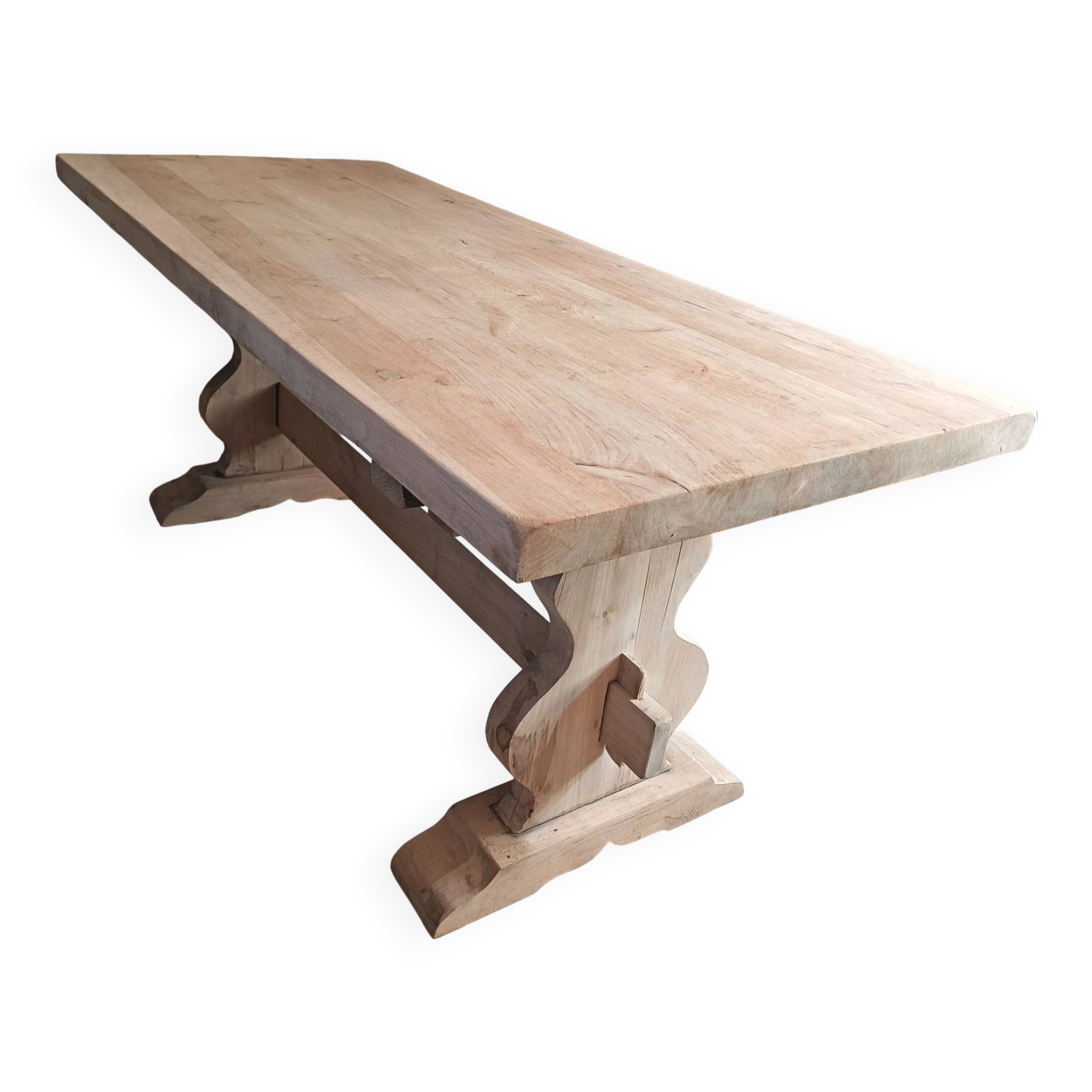 Farm table