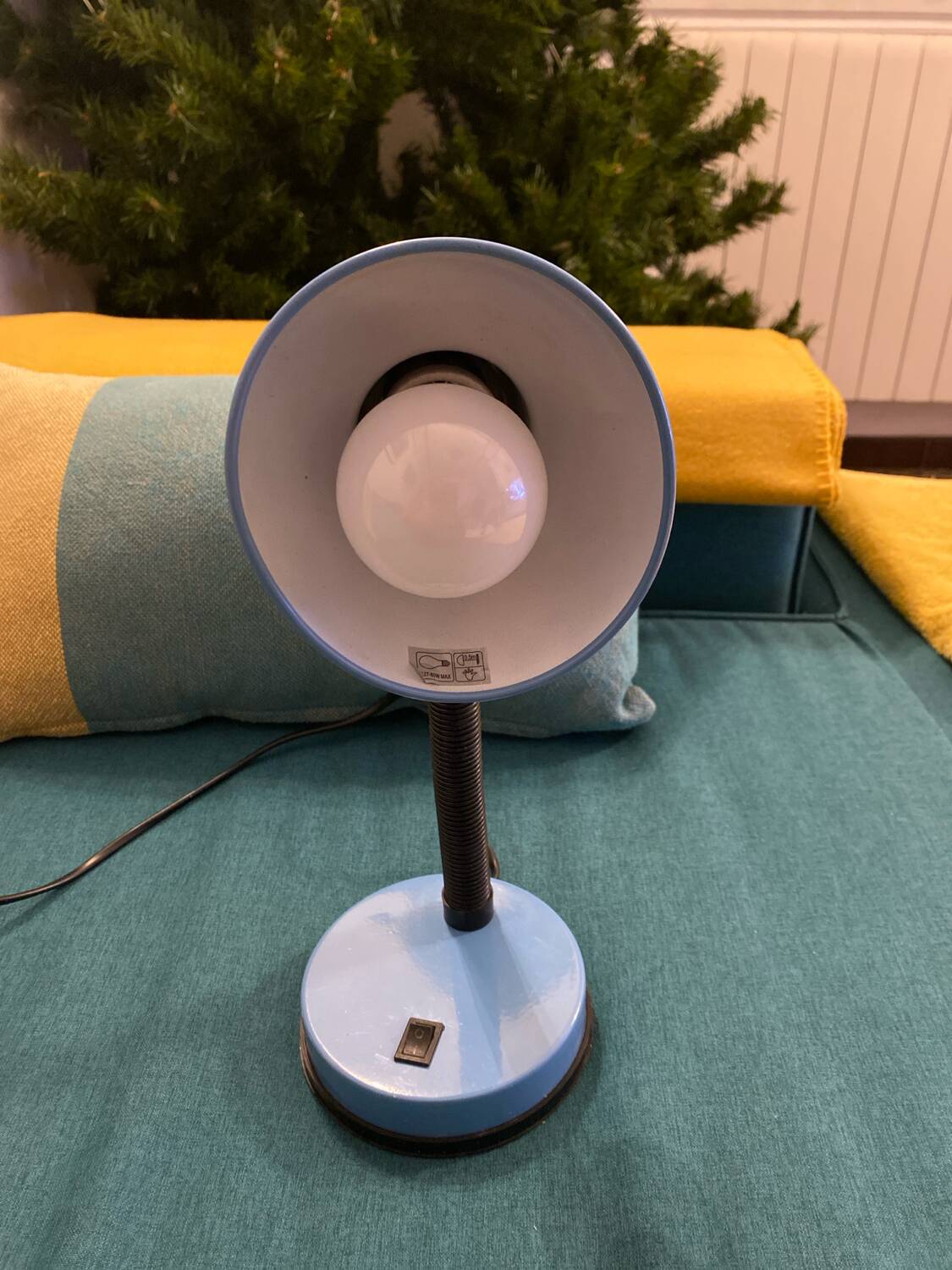 Lampe de bureau seylumiere bleu clair