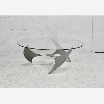 Table basse "space age". Piètement acier, dalle de verre. Circa 1970