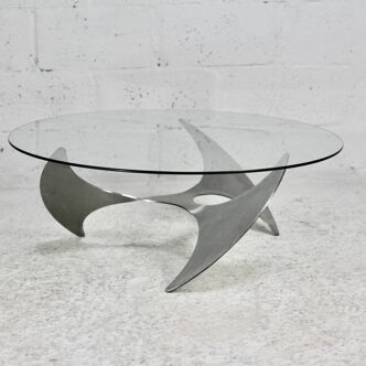 Table basse "space age". Piètement acier, dalle de verre. Circa 1970