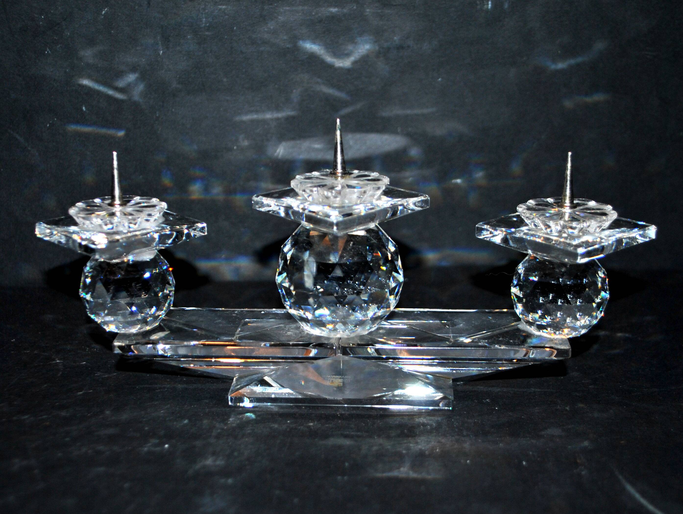 SWAROVSKI candle holder three candles in cut crystal signed 18.5 x 9 x 4cm
