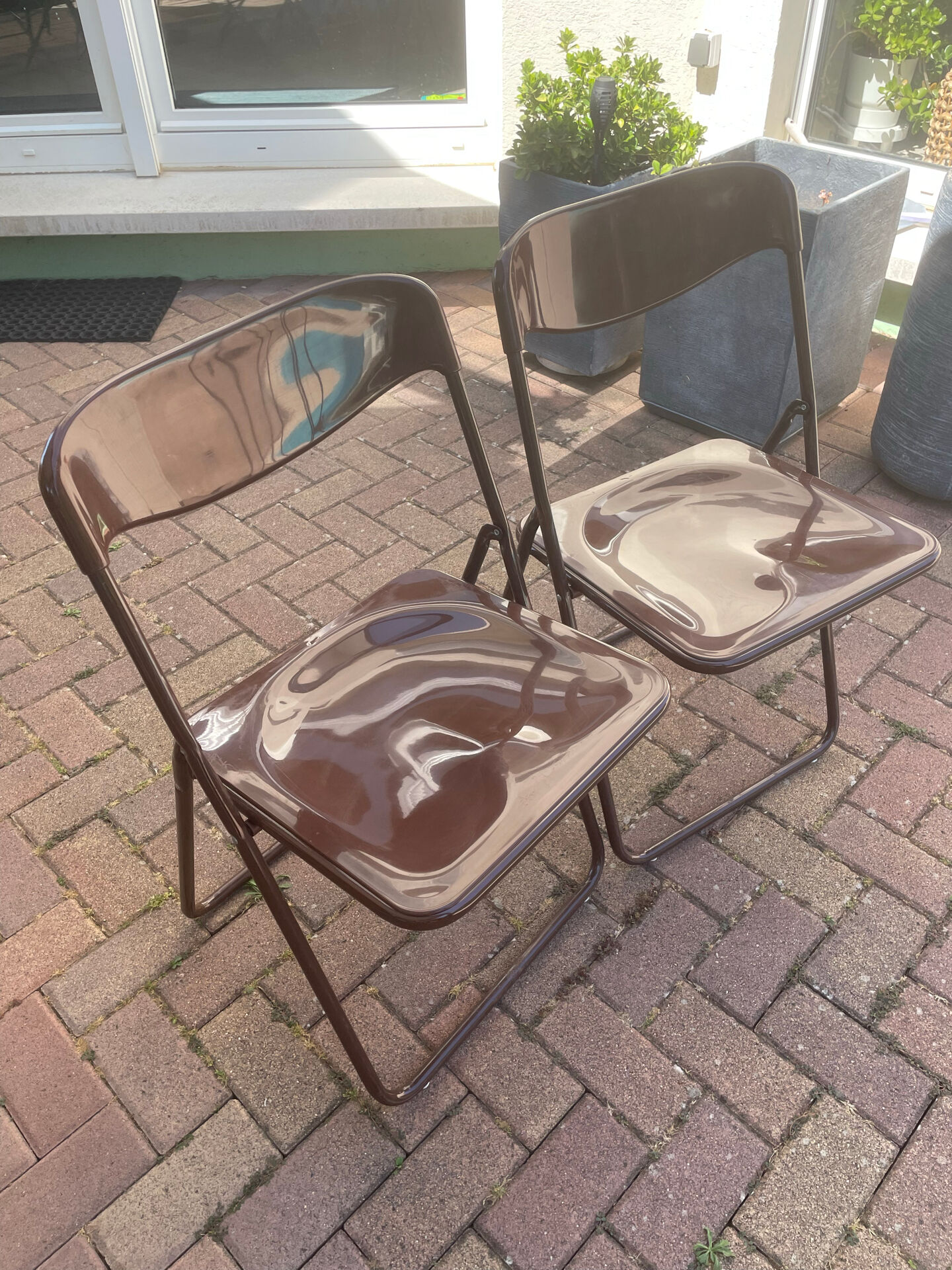 2 designer chairs from the 70s, Italy