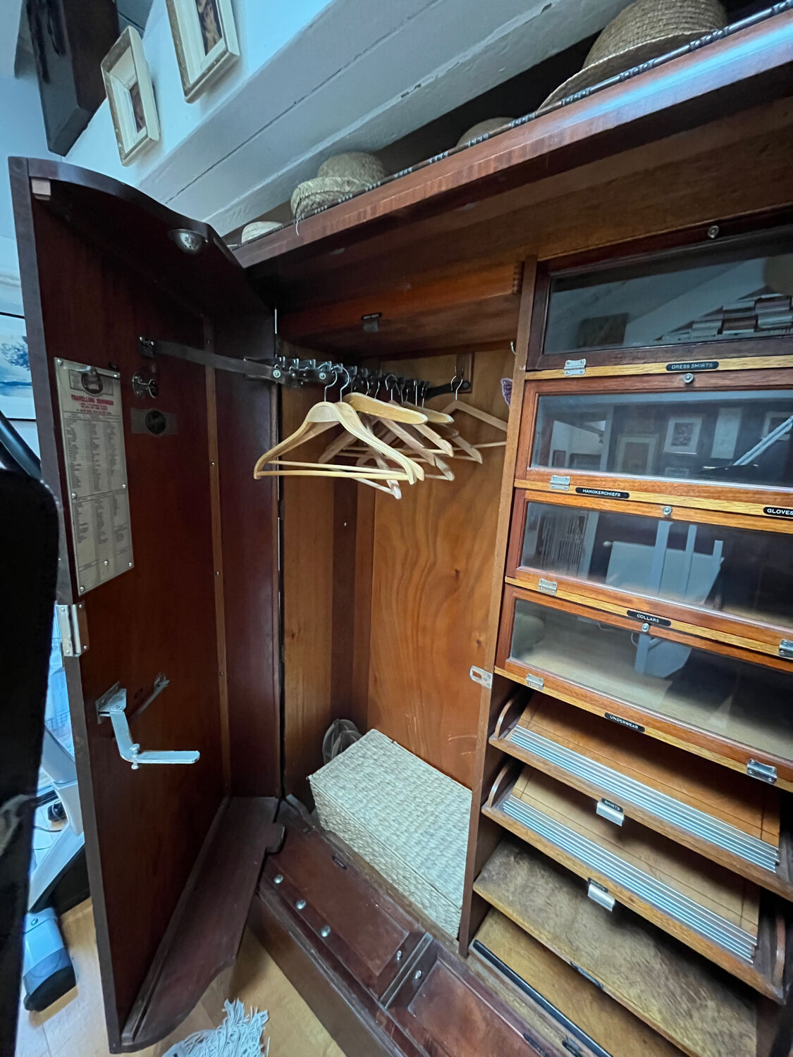 Ocean liner wardrobe