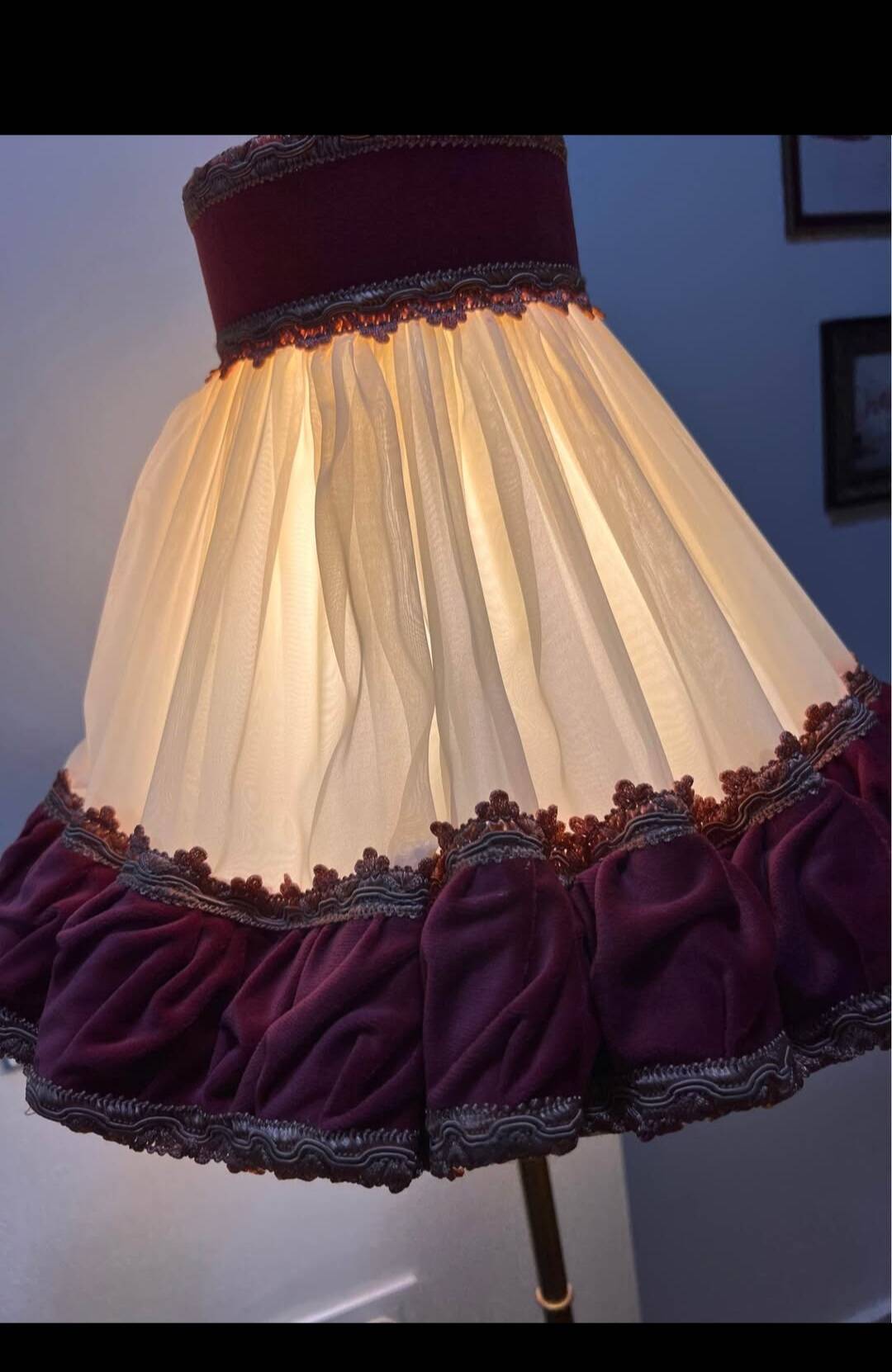 Unique floor lamp in Marie Antoinette style with a golden base.