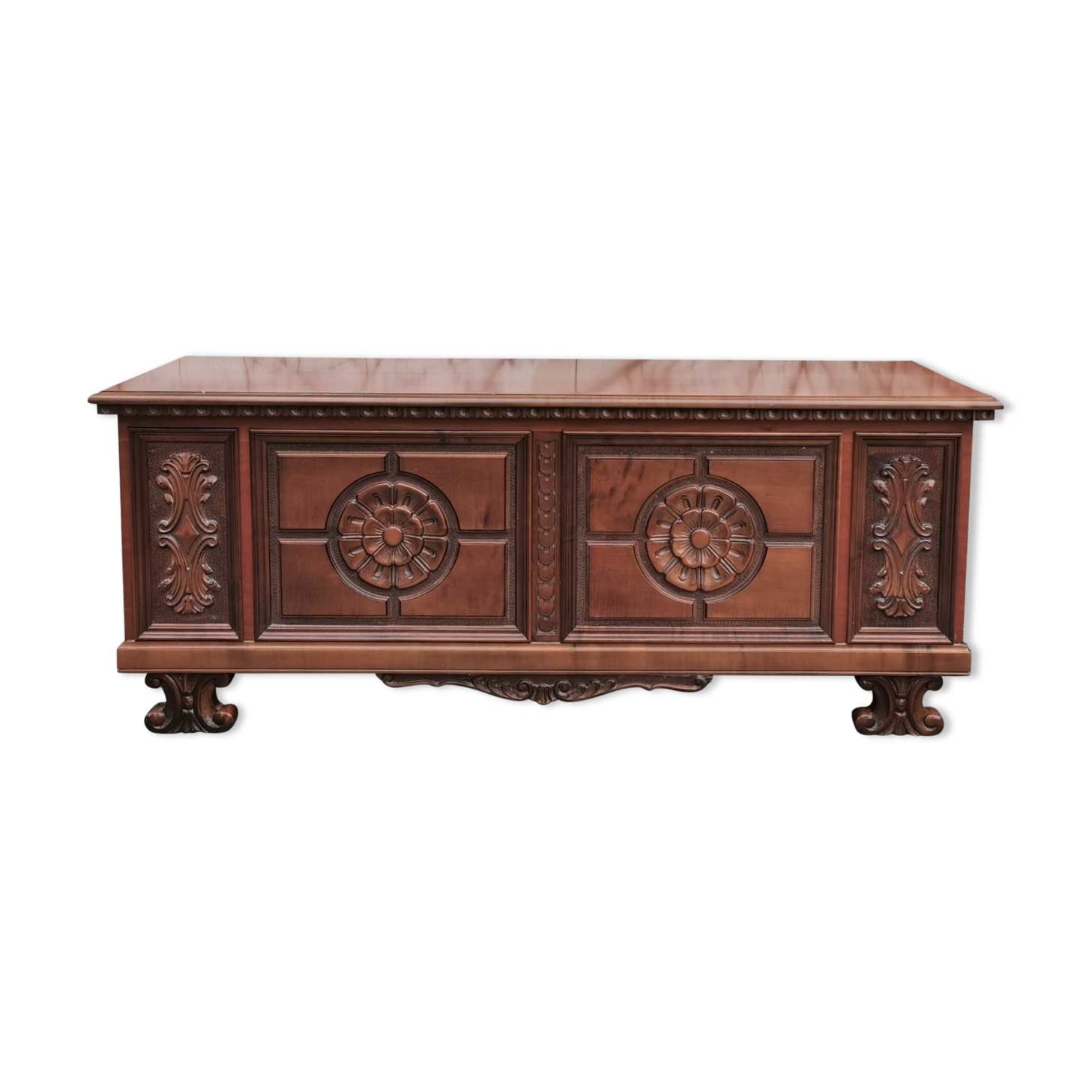 Carved walnut chest of drawers, 1970s