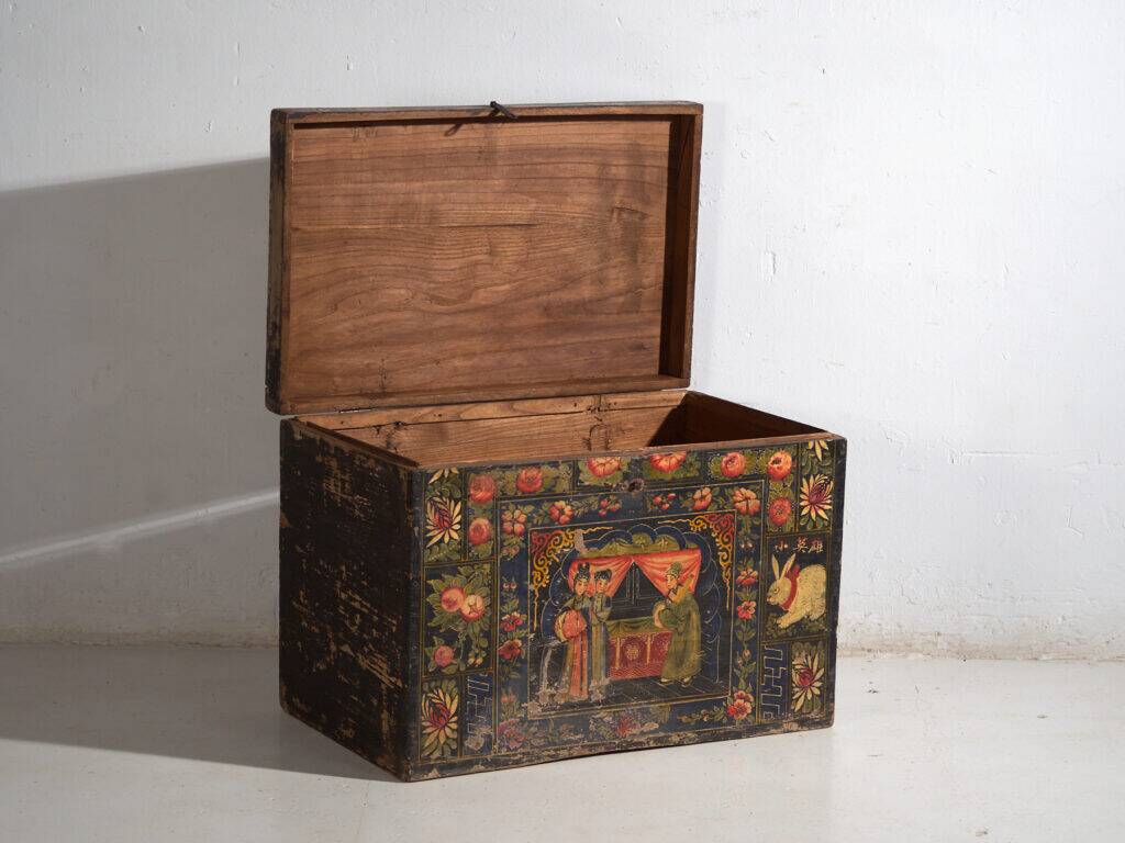 Antique Chinese chest painted in pine wood – China, circa 1900