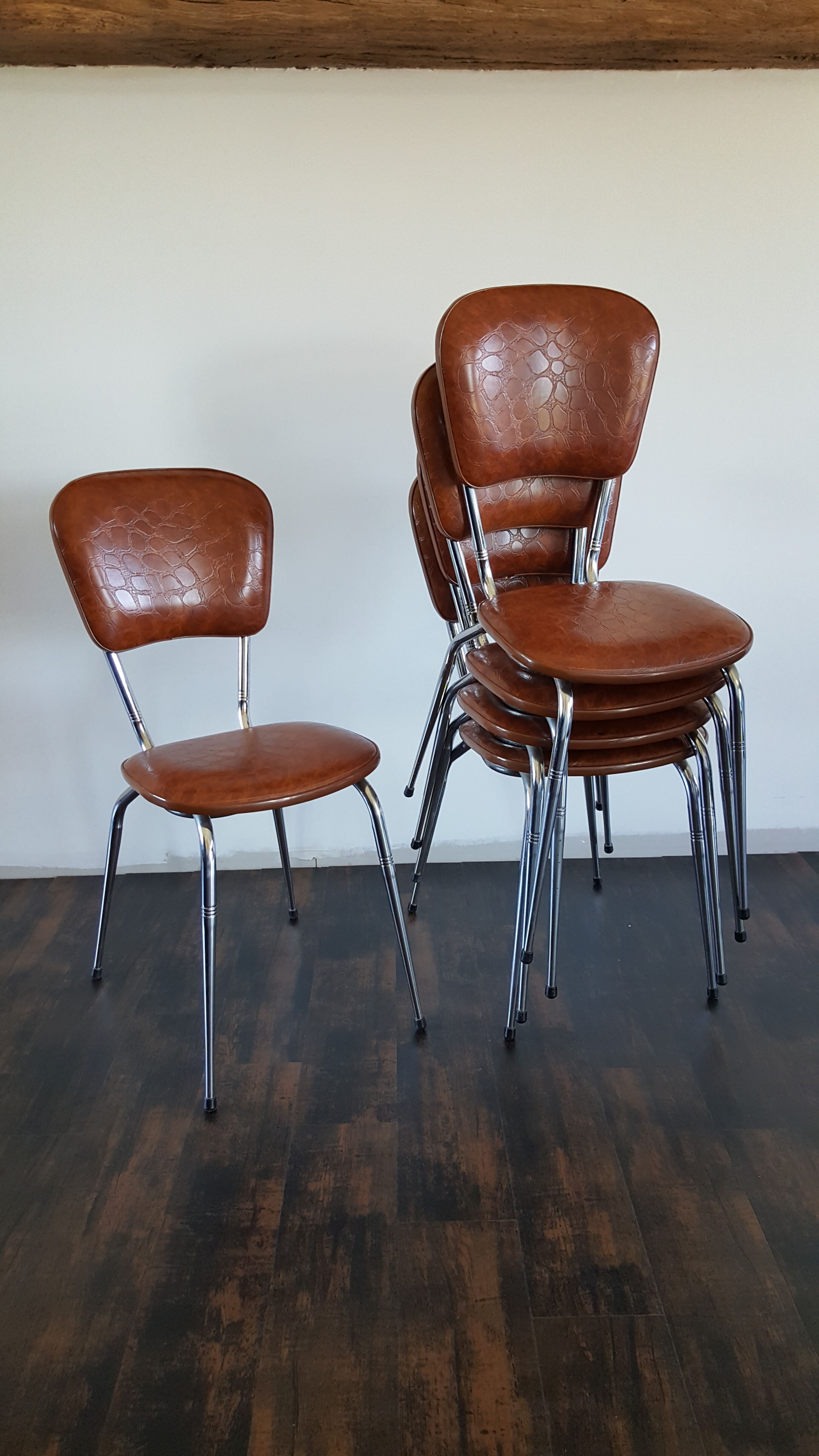 Set of 5 vintage chairs