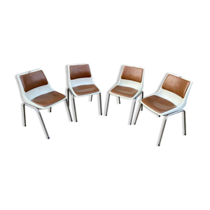 Suite de 4 chaises design de salle