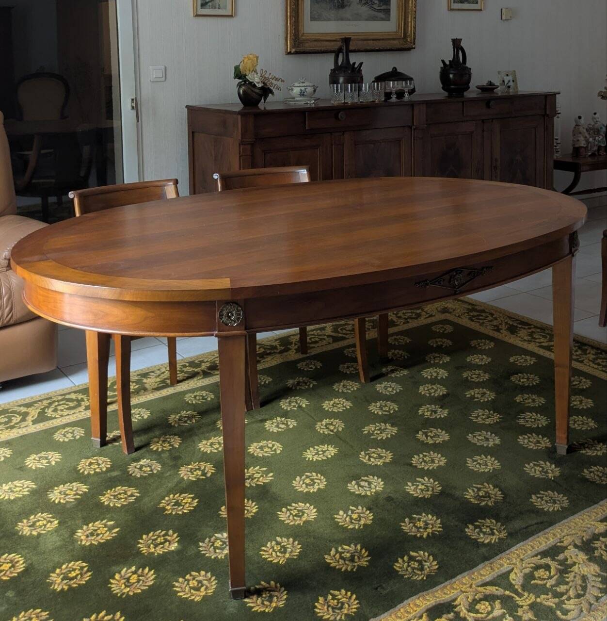 Oval dining table