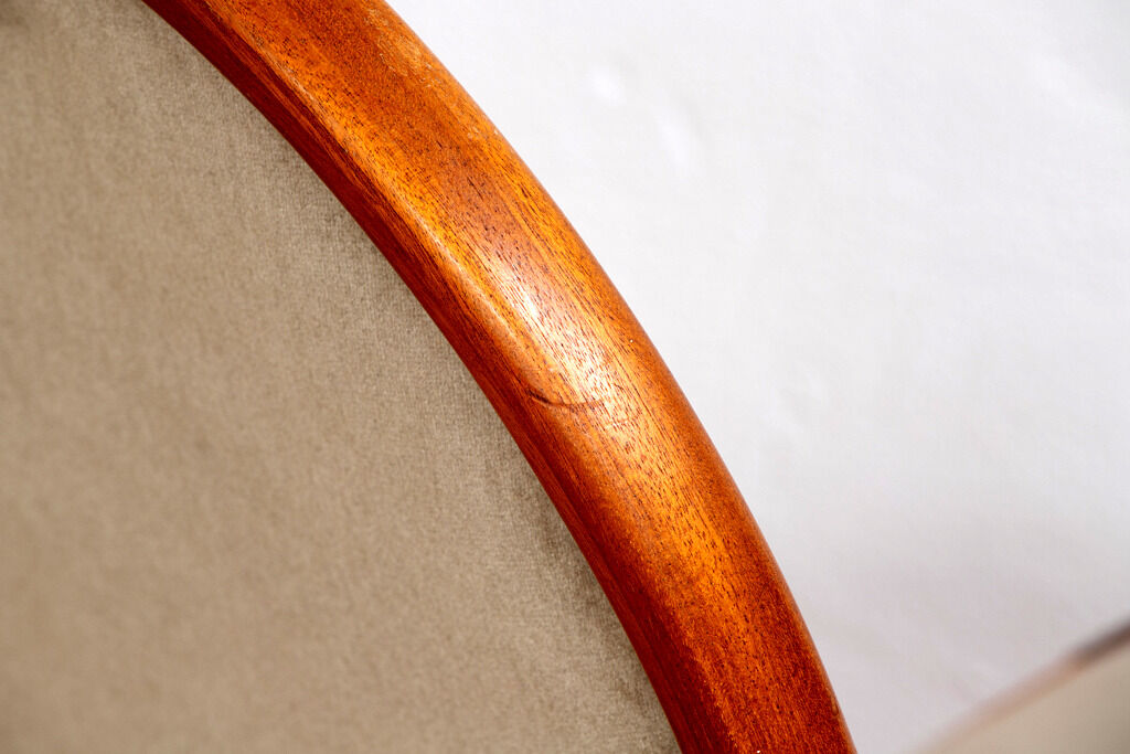 Scandinavian chair series 47 cm