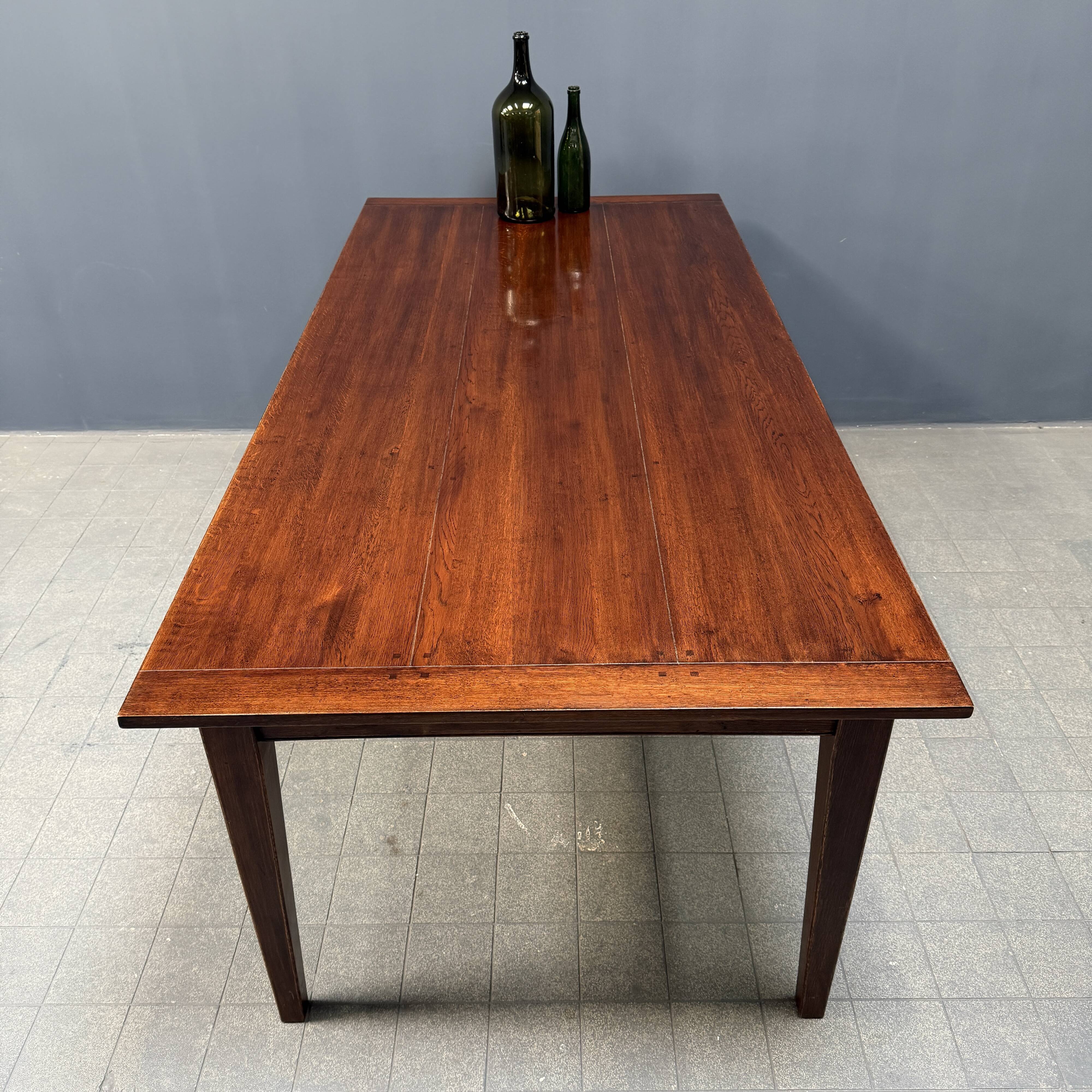 Large antique style oak extendable dining table