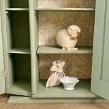 Doll's wardrobe