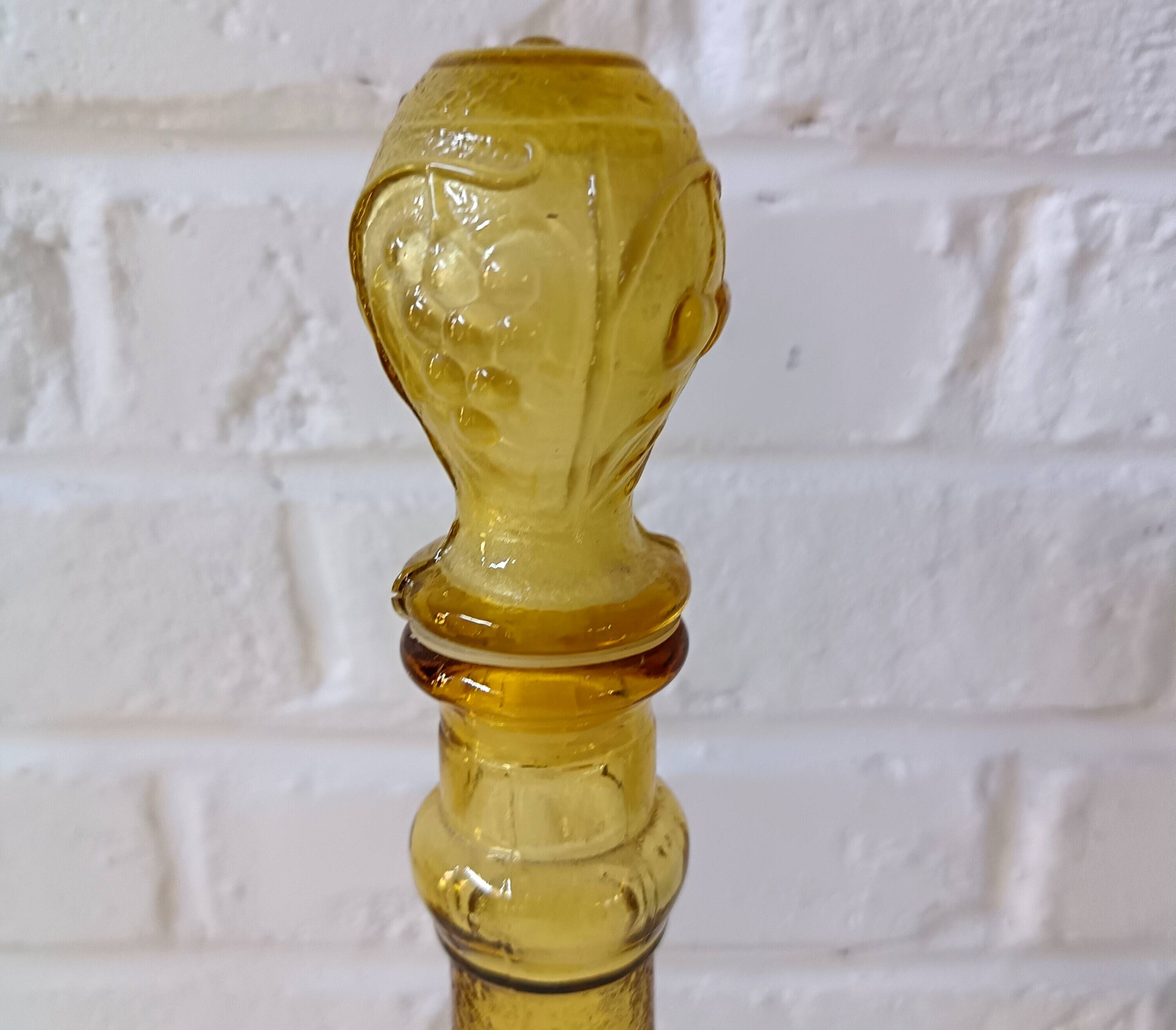 Large fruit motif genie CARAFE, vintage yellow