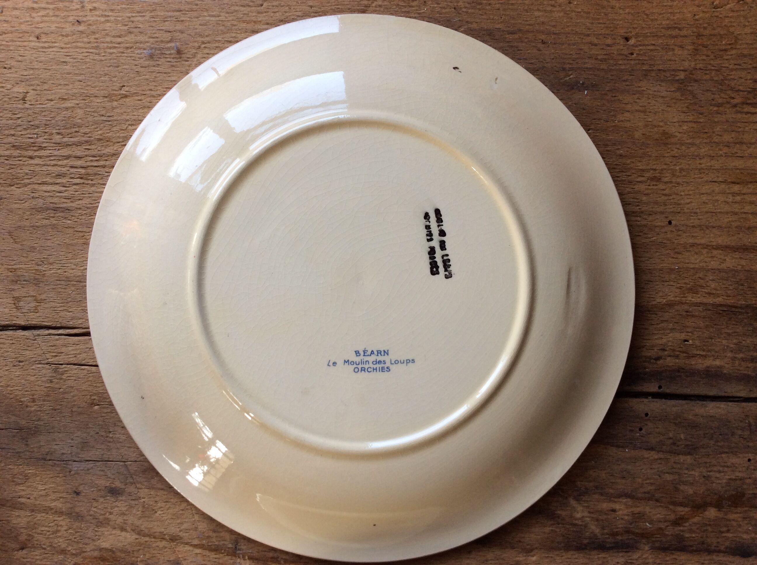 Set of 11 vintage dessert plates