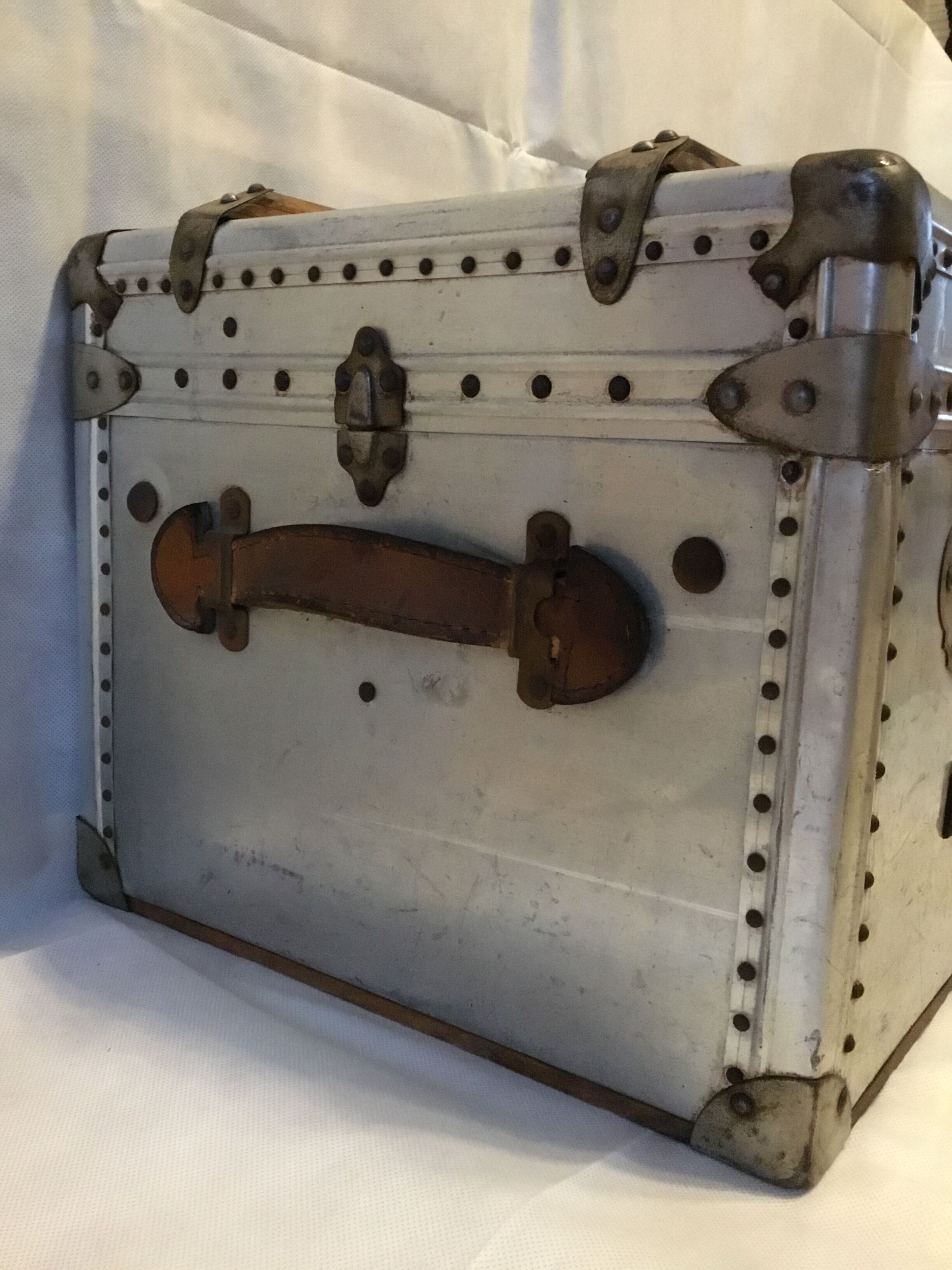 Trunk military year 50