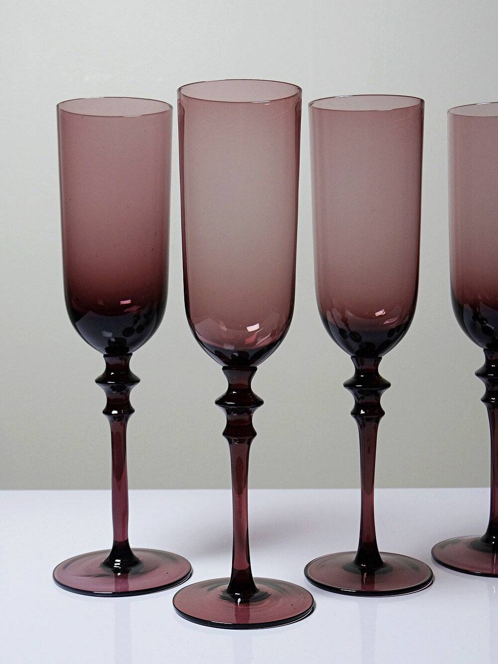 Set of 6 large vintage 70s-80s champagne flutes, violet blown glass